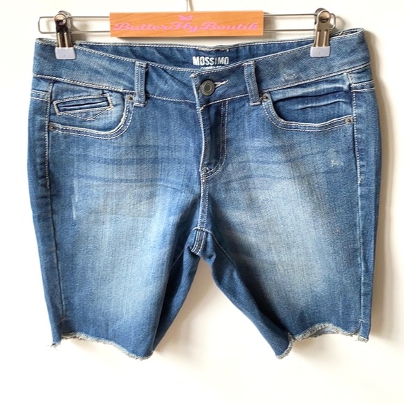 Mossimo Supply Co. raw hem distressed denim blue shorts, Size 7 - Picture 1 of 6